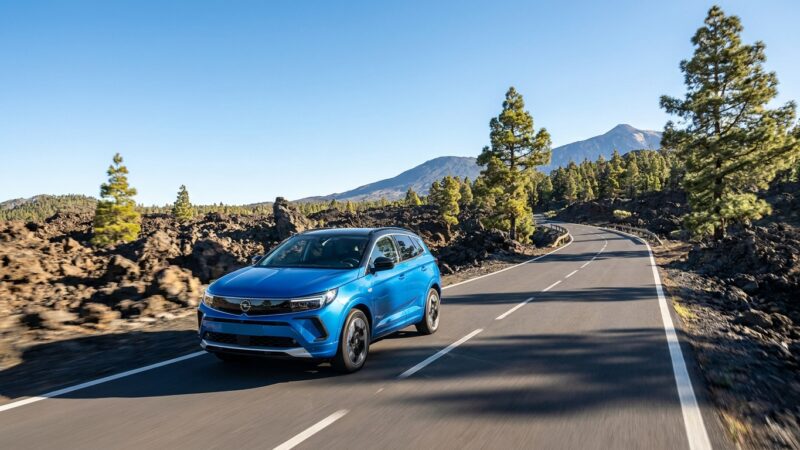 Opel Grandland Hybrid Tenerife Driving Review