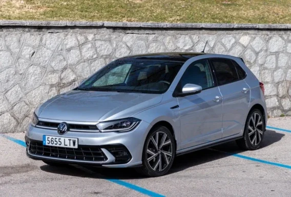 Volkswagen Polo (Automatic, 1.2 L, 5 Seats)